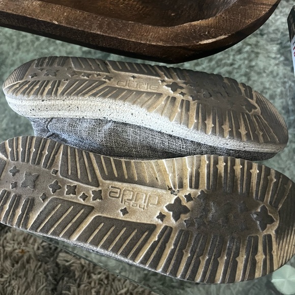 4 pairs of Wendy hey dude summer shoes - Picture 3 of 14